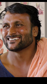 Indian Girl with Handsome Doctor Enjoying Hardcore Rough Sex(bich Wali Sui E1)