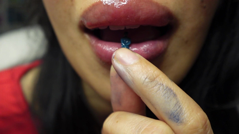 Asmr_mouth: Obryně tě ráda líže a kouří do všech