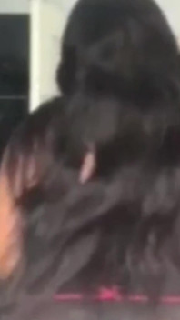 摇晃我的屁股摩擦我的阴蒂