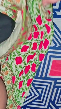 Isteri cantik Pakistan - pantat besar pepek ketat