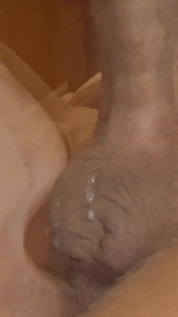 Riesiger Dildo in meinem klaffenden Hintern
