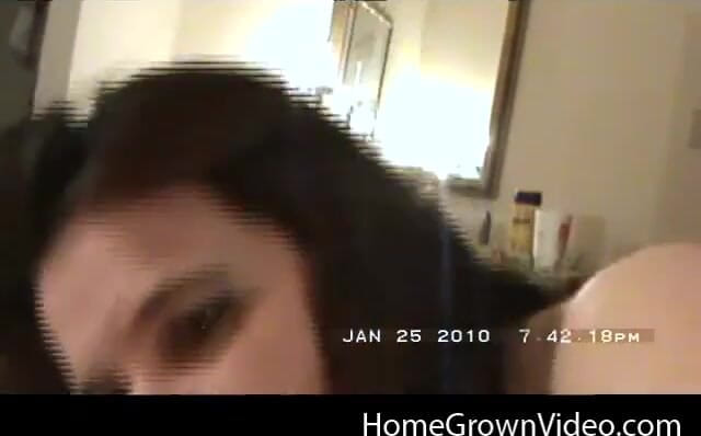 Homegrown Wives: Shar, kc ke viry ke do mote bhaar ko nigalti...