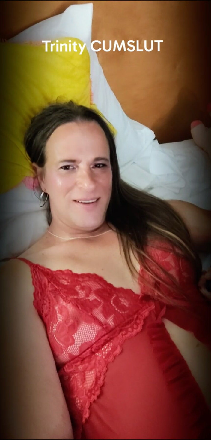 Trin luvs cum: Trinity Cumslut mě nakrmí