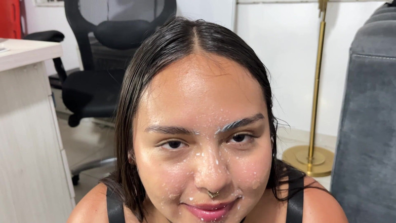 Cleo Denilo: 私は従順で、男が私にミルクを渡したいときにミルクを飲みます P2