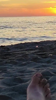 350 Flashing My Cock in Front of My Stepdaughter at Sunset in...elps Me Cumshot in Front of Everyone - Real Sex Risky