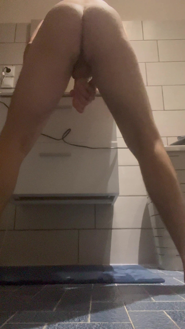 christophecamzzlo: Šukám díru