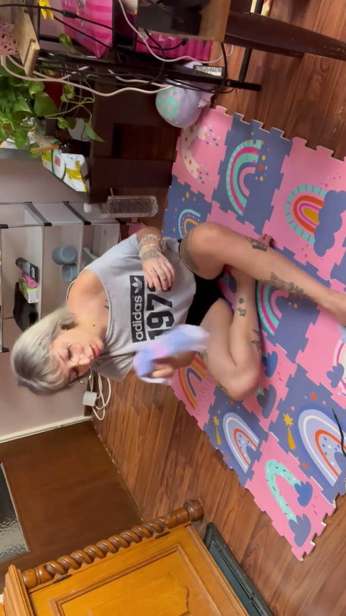 lanalovacutie: Im-so-sweaty-after-walk