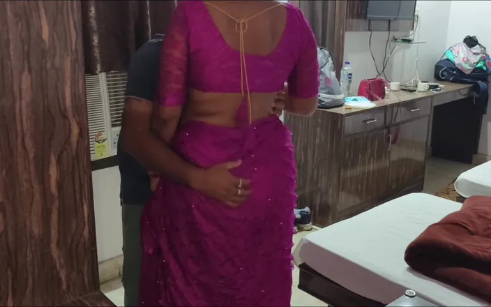 BadMash_Bhabhi: Indian Get Fucked in Her Tight Pussy by Old During...