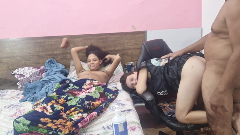 Bebes vagabundas: Seks grupowy