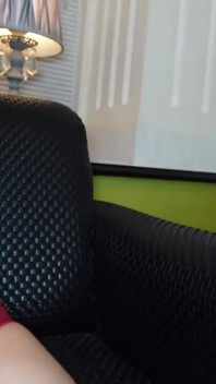 Plimbarea de zi transformă expunerea îndrăzneață, îndrăzneață și tensiunea în creștere într-un moment intens cu ejaculare înăuntru