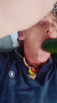 Její dvě nová dilda, nová tloušťka pro její těsný zadek
