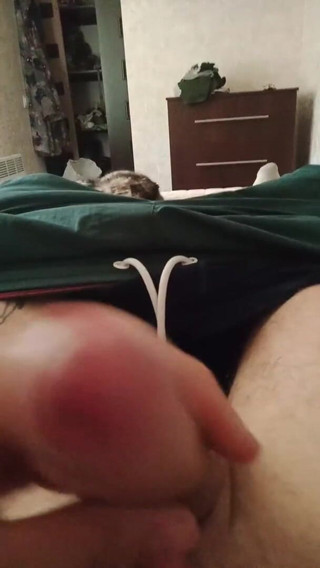Valera4094: Sudut pandangan pertama handjob panas