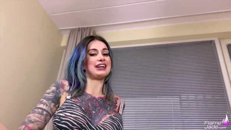Flame Jade: Gagică suge pula și face sex anal după o zi grea