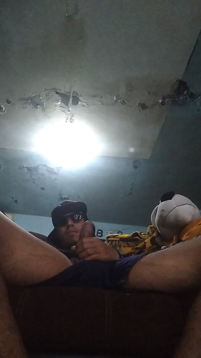 AlexAlejandro13: Svádím se sama v obýváku
