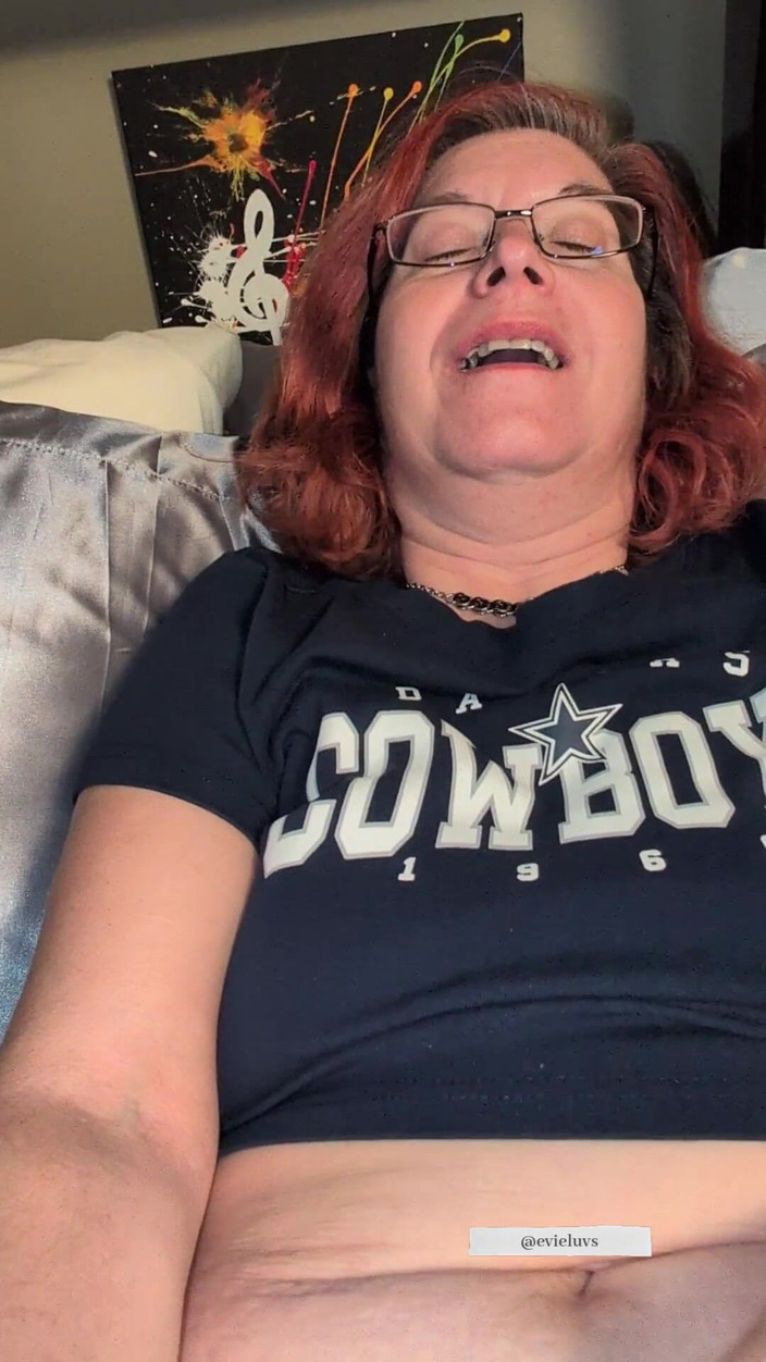 Elianna: Vítězové Dělají moji kundičku Mokrou kundičku