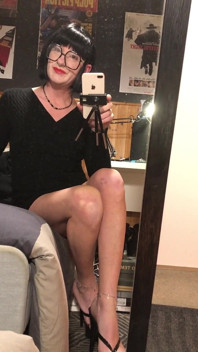 Cermin cermin di dinding... Siapa Yang Berapa Seksi Mereka Semua?