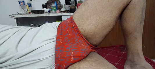 Rhymed angle: Pagar mi nuevo video