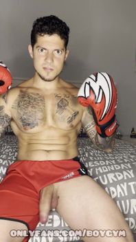 Gay Boxing with a Big Cock!!