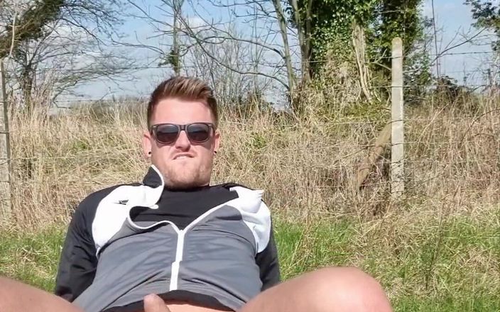 gaynaughtywelsh: Jebanie mojego chav przyrodniego brata oklep na zewnątrz w lesie