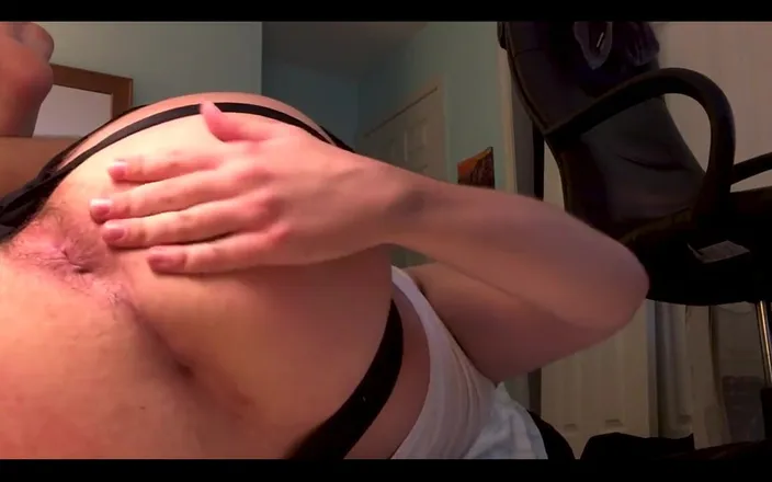 TheSatyrBoy: Yum I Love the Way My Ass Looks in This...