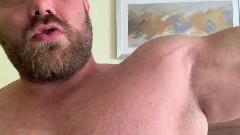 Jack stacked: 肌肉崇拜撸管并射精