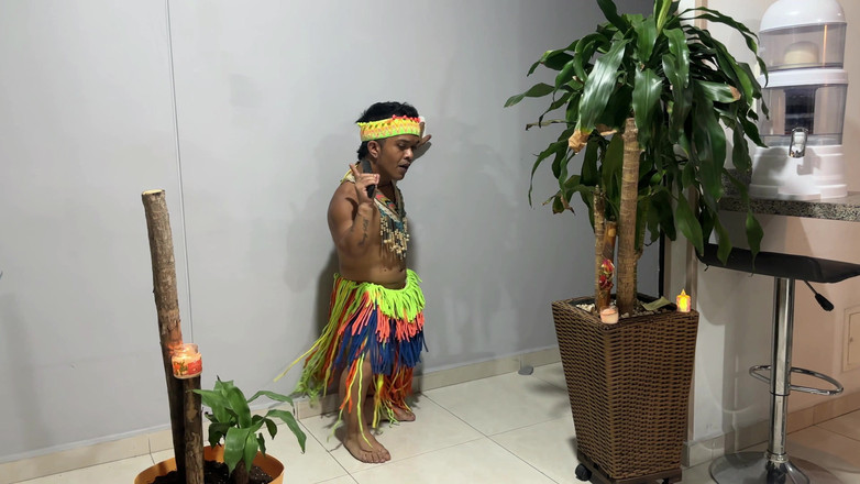 Julianaburning: Jag ger min heta styvsyster en mycket sexig hawaiian show,...