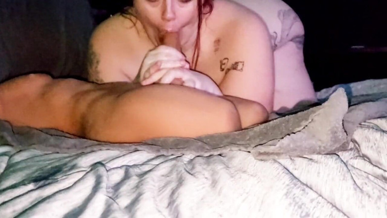 Baby Kaykez 69: Gorda rabuda Kaykez chupa e cavalga vibrador, desejando que fosse...