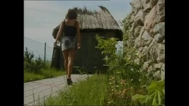 Mogna och MILF knullad i röv och fitta av stora kukar i badrummen (full film)