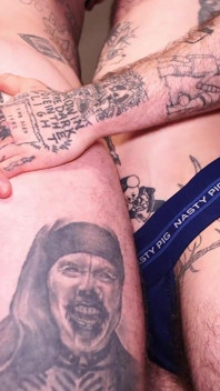 Le paradis des chattes : orgie FTM