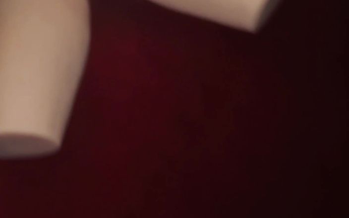 DeesseJulia: Humillación: una muñeca de coño para ti, mi coño ahora...