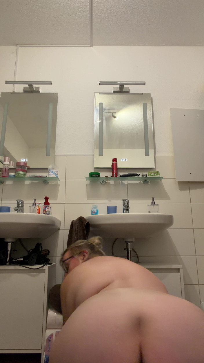 Bbwmilf: Striptease