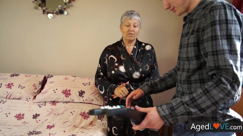 Old Nanny: AgedLOVE - nonna savanna si gode un giro caldo sul giovane...