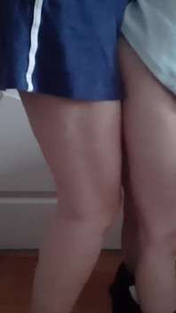 병으로 마누라 후배위 스타일을 흔들고 따먹어