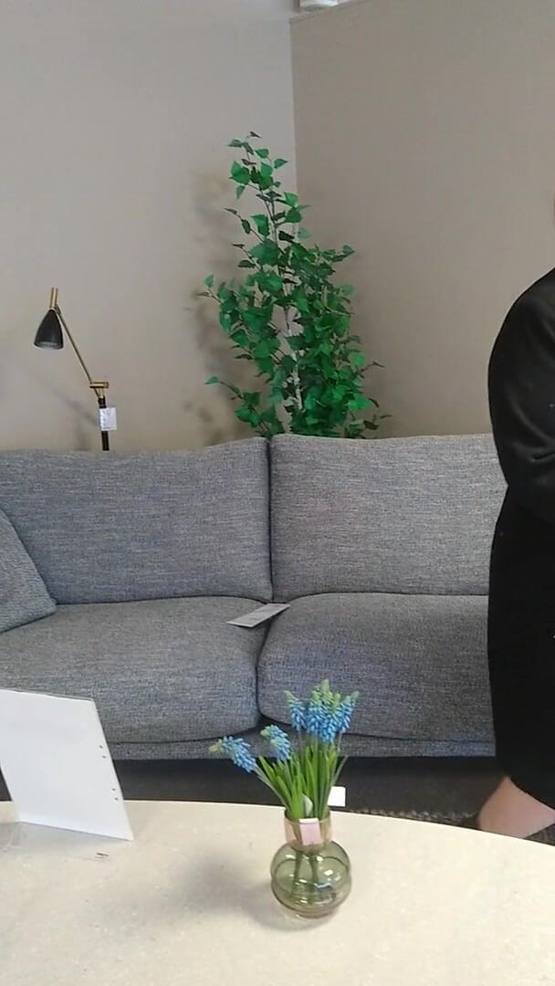 StudioV: Anna berbelanja