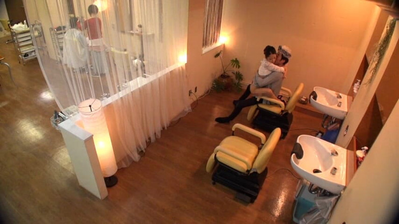 CherryBONBON: 너무 많은 눈, 너무 많은 긴장 - 눈이 항상 만나는 살롱 내부