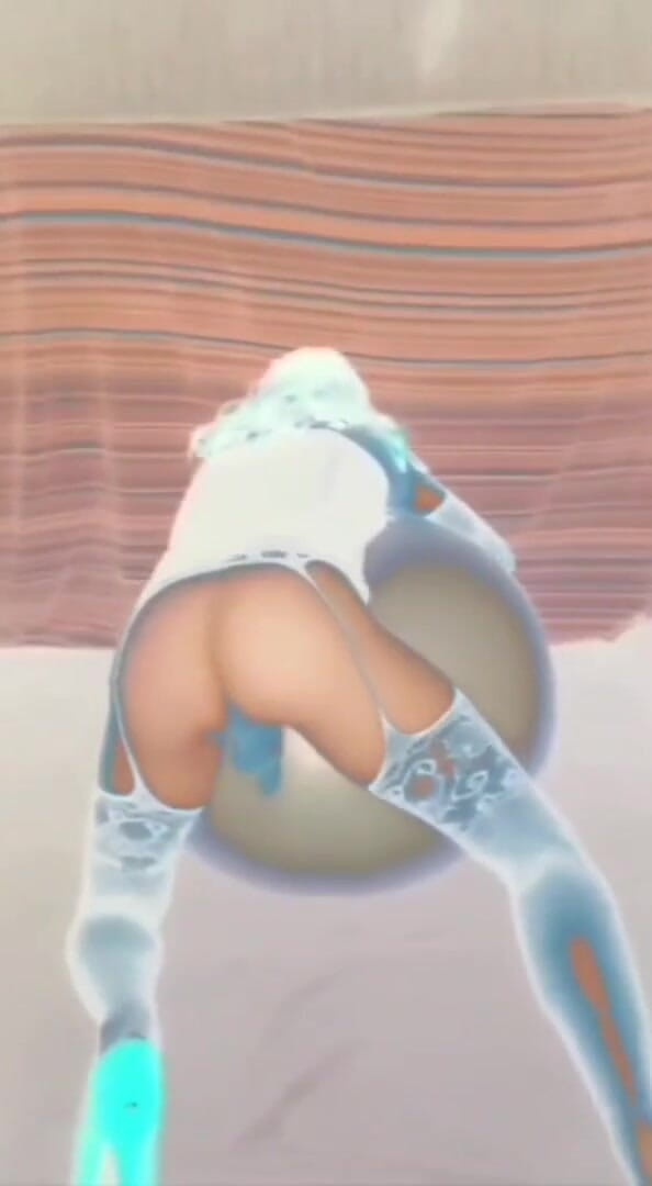 Lizzaali: ZZ dans la 5e dimension