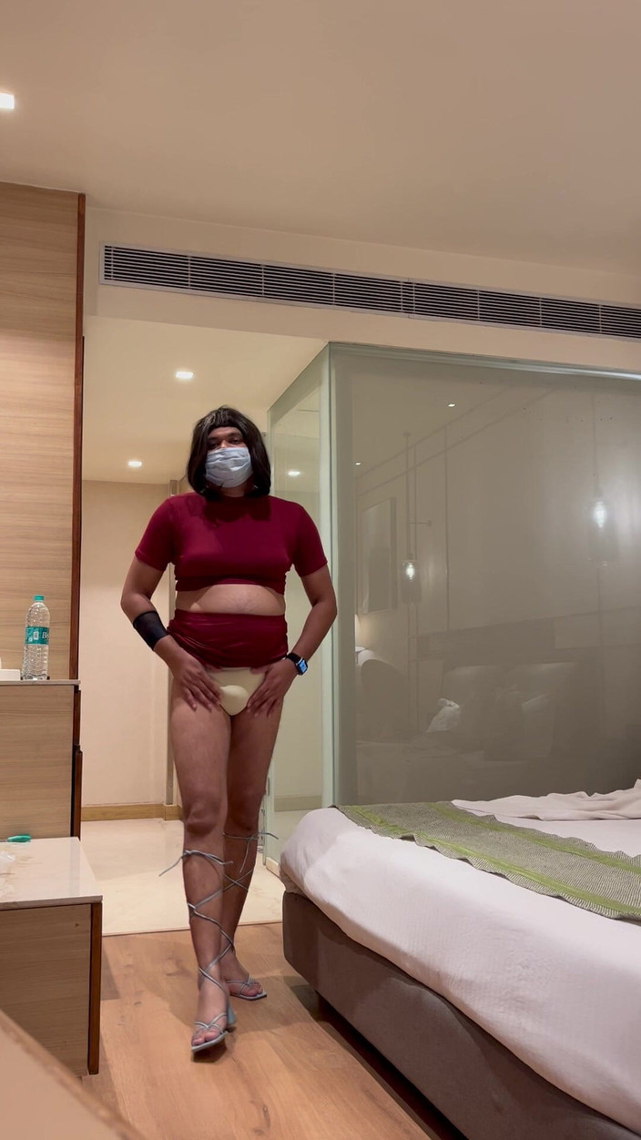 Jessica Leone: Jessica bersedia untuk pelanggan