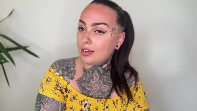 Miss Valentina: Nịt nịt vào sự thống trị tài chính 2