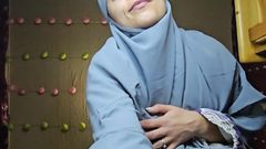 MiaNIqab: Dev mia dev ayaklı mia niqab ile sana basıyor