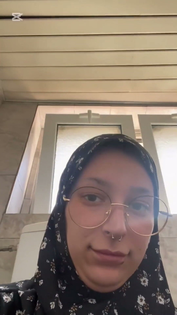 lanalovacutie: Pee in Outyroor Toilet in Hijab
