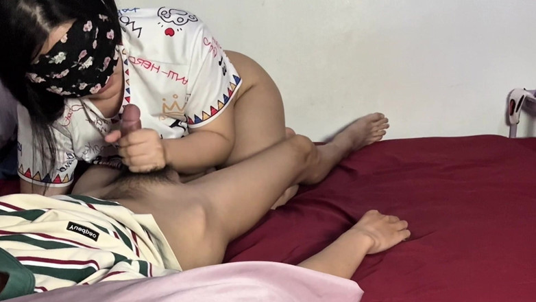 PattieJ: Todos los días tiene que darle una polla a su...