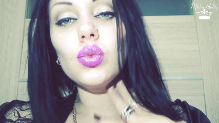 Goddess Misha Goldy: Rty a polibky