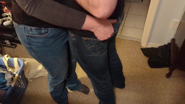 Always Fun No Pants: Femdom rande v noci paroháč dostane zamčenou manželku dostane hračky