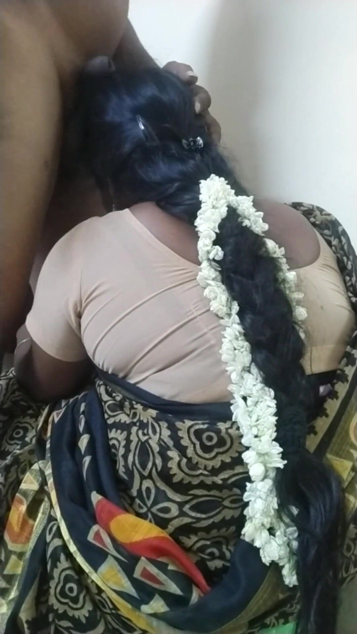 Saranya: Kouření s hairjob