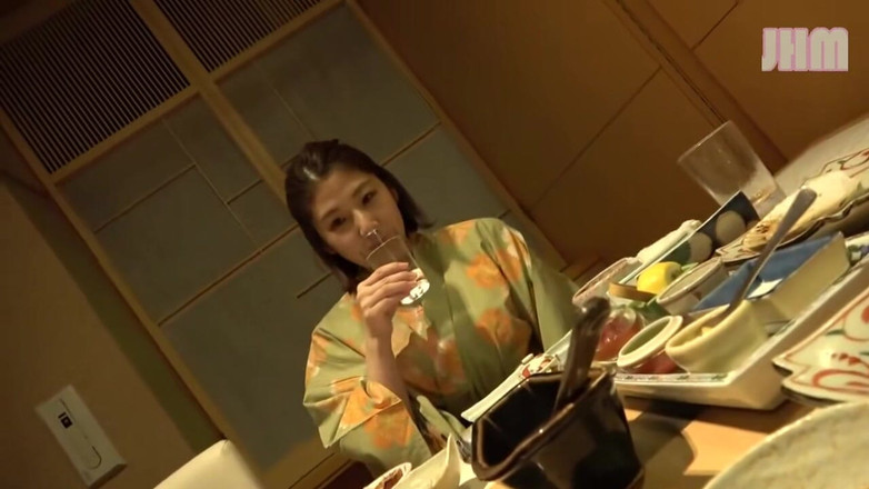 Japanese Hentai Matings: Útěk z letoviska s Mirií, 31letou vdanou ženou - 2