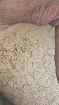 Une tapette baisable taille un trou à son papa pour drainer du sperme !