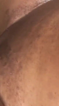 Candice ebano tatuata si scopa un cazzo nero