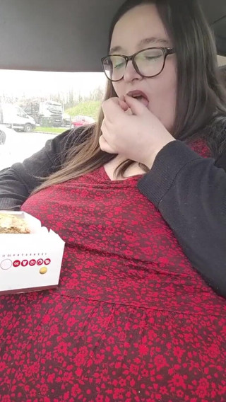 SSBBWLadyBrads: Uwielbiam nadziewanie tego brzucha BK