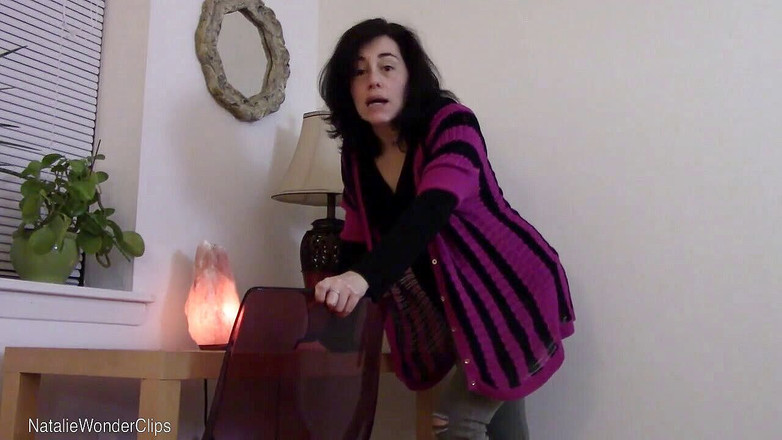 Natalie Wonder: Hoduj małą sukę