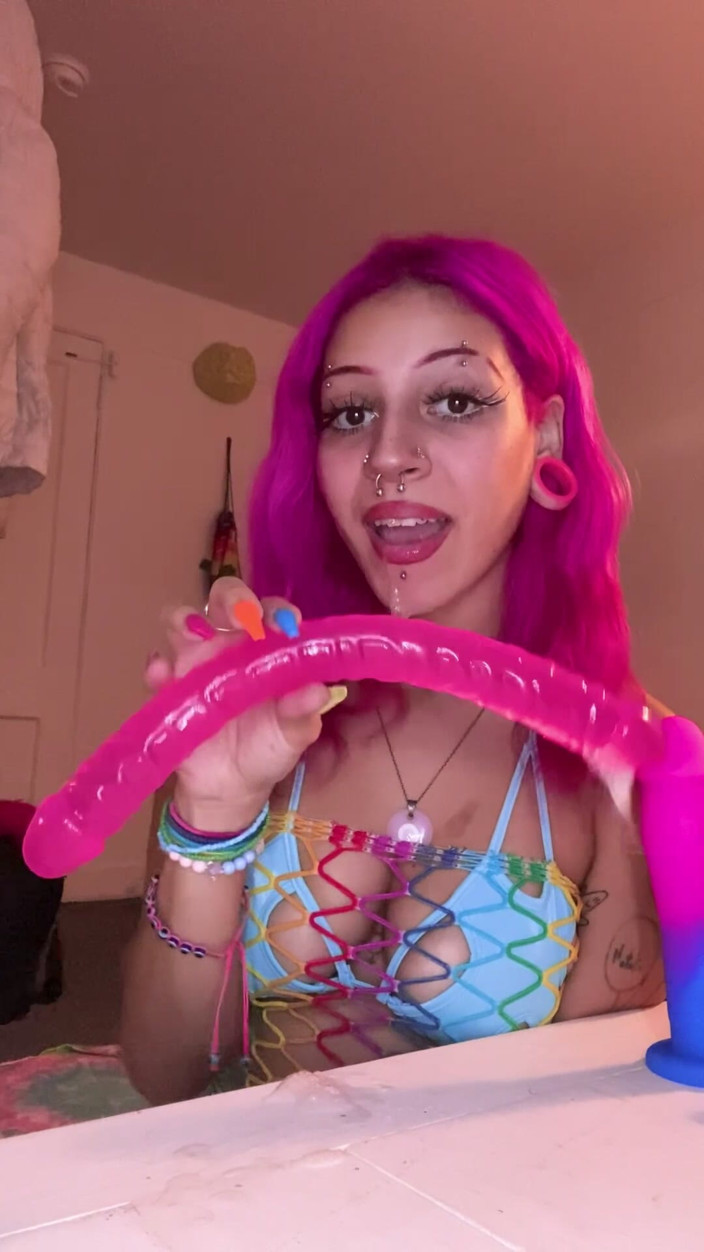 Nali Marie: Colorful Slutty Teen Sobbering on a Double-sided Dildo